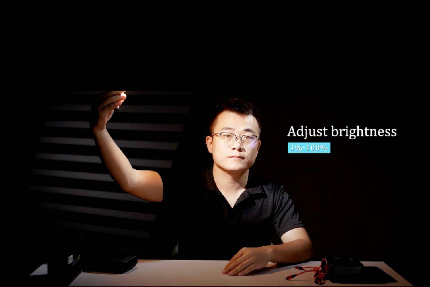 Luz de vídeo LED con banco de energía integrado ColorGlow TC 158